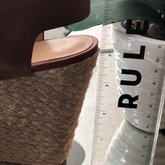 NEW Micheal Kors Strappy Sandal Wedges - Picture 5 of 7